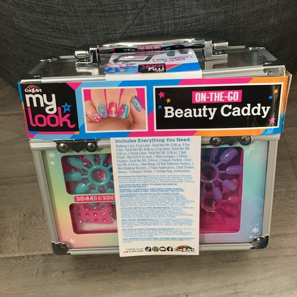 My Look On- the -Go Beauty Caddy. - Picture 2 of 6